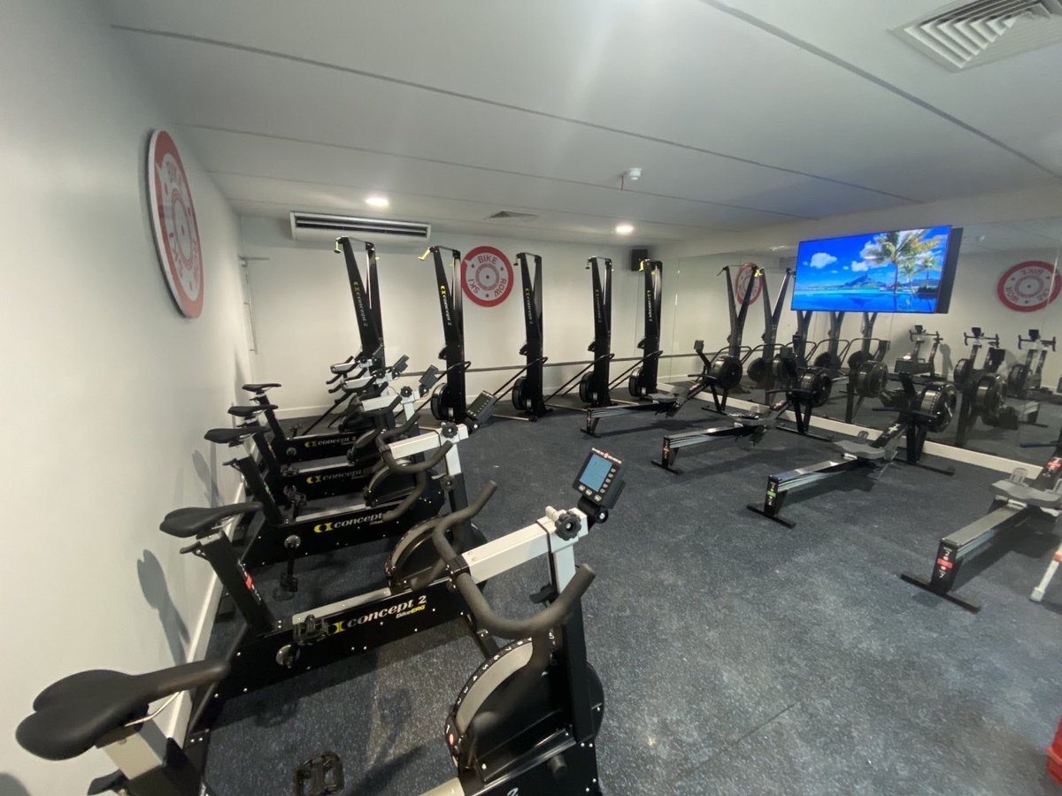 CompleteAir's tweet image. New A/C fit out @bikerowski in Douglas, Cork. At BikeRowSki you get all the benefits of heat but with a constant supply of fresh air in all studios and that's what we do best @completeairconditioning 💨. Is your gym too hot? Give us a call for a free quotation 📲
.
.
.
#aircon