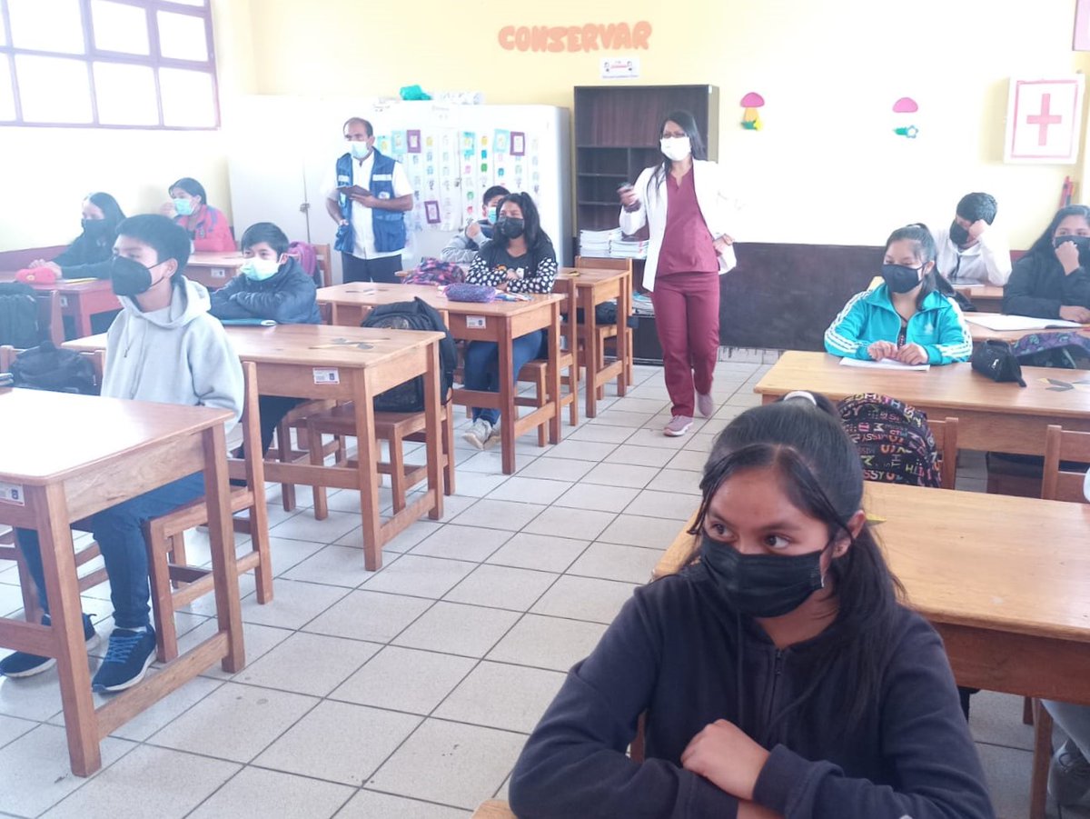 DiresaCajamarca's tweet photo. #Cajamarca | A través de Intervención Integral capacitamos a 300 alumnos del Colegio Virgen de la Natividad de Los Baños del Inca en prevención de la Covid-19 y planificación familiar.
Actividad forma parte de la campaña 'Salud y Educación para un retorno a clases seguro'. https://t.co/OxY42rbztD