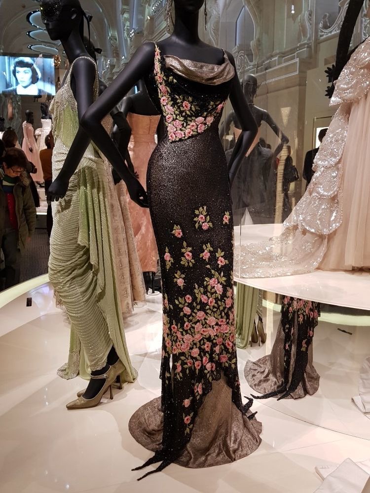 eliesaaabs's tweet photo. Archival piece at the Dior Exhibition in Paris https://t.co/zPGMwaltFq