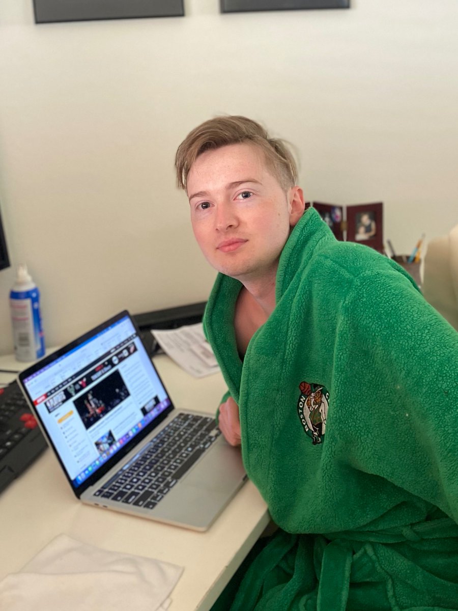 ChrisHeckmann's tweet photo. @smart_MS3 Working from home with my Celtics robe on. Thank you for bringing light to the greatness of robes. https://t.co/y3vsrvbbhC
