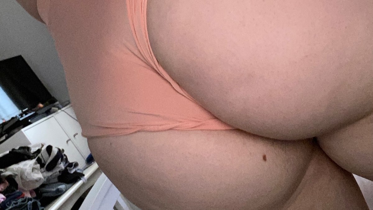 MimiNova20's tweet photo. can't wait for the summer

https://t.co/2A4mwjnBlY

#thickwhitegirl #thickwomen #whatsunderneath #only #fans #onlyfans #linkinbio #bodypositivity #lingerie #hump #bootybuilding #bigbootygirls #peachy
#thicc #thickthighs #thickthighsavelives #suicidegirluk #suicidegirlshopefuls https://t.co/8wazXlGJGG
