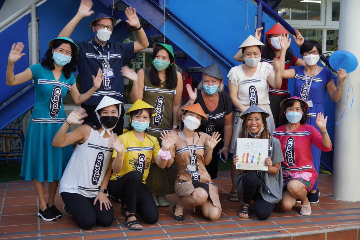 IshhkH's tweet photo. The absolute joy of being part of this team. ISHCMC Early Explorers. Thank you. @ampaolagonzalez @leanneleISHCMC @ISHCMC #WorldBookDay #thedaythecrayonsquit https://t.co/wZToRL8MH6