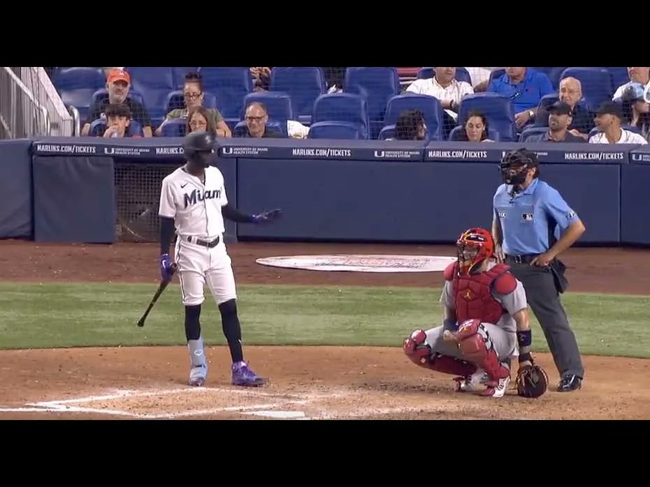 Barstool Sports on Twitter "Umpire Phil Cuzzi Tried To Bully Jazz