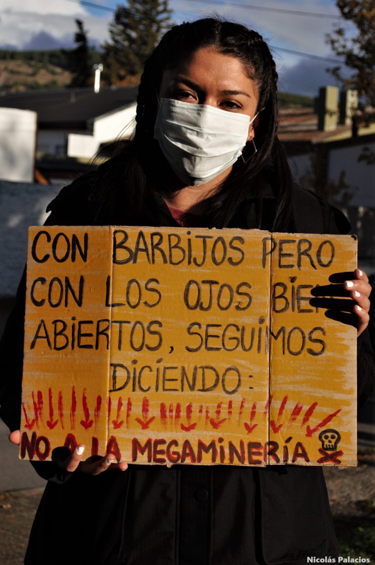 MiningPandemic's tweet photo. À travers le monde, les compagnies et les gouvernements ont exploité la pandémie, la #criseclimatique et maintenant la guerre pour imposer davantage d'exploitation minière. Solidarité avec les défenseurs de la Terre! #JourDeLaTerre #PandémieMinière (1/2) https://t.co/ZBIILuZNtI