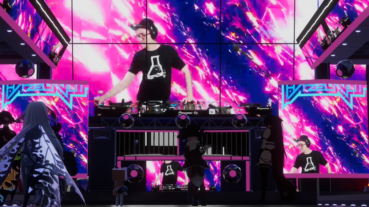 VRCOCP's tweet photo. HVZELNUT was a mad lad at TheCastle last night.

DJ: @dj_hazelnut

#vrchat #vrc #vrcphotos #vrcphotography #vrcphotographer #vrchatphotos #vrchatphotography #vrchatphotographer #vrcdj #vrchatdj #vrchatdjs #vrcclub #vrcclubcommunity #vrchatcommunity https://t.co/DMJetdXmVV