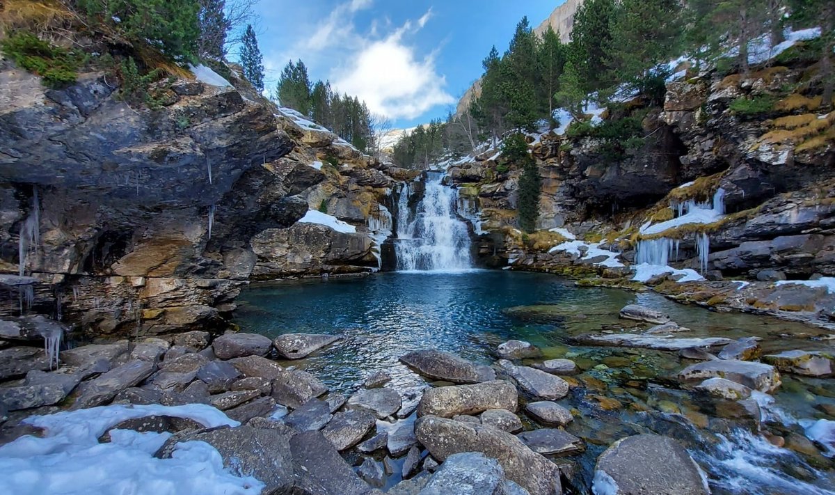 RutasOrdesa's tweet photo. Gradas de Soaso
Valle del Ordesa

🤍💙💜❤
 #Ordesa #Pirineo
🏔⛰️🗻🏔⛰️🗻 https://t.co/vm0tb7qivz