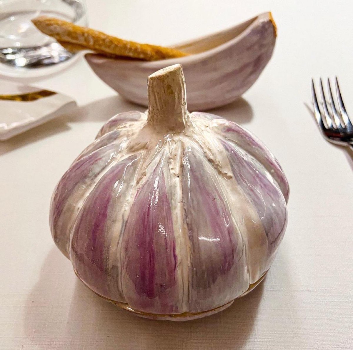 Nuestra cocina es un recorrido por los paisajes y la cultura de nuestra tierra❤️. maralbarestaurante.es 
#estrellasmichelin #almaalbaceteña #balconesalmediterraneo #almansa #franmartinez #michelinexperience #gastronomiaconestrellas #dosestrellasmichelin #cristinadiaz #michelin