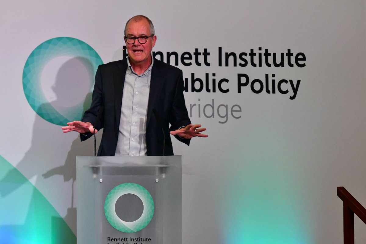 BennettInst's tweet photo. The keynote speech by @uksciencechief Sir Patrick Vallance is just beginning, chaired by Professor Stephen J Toope.
It asks 'Why does science matter for policymaking?'
#BennettInstitute https://t.co/ePg6dzdlvF