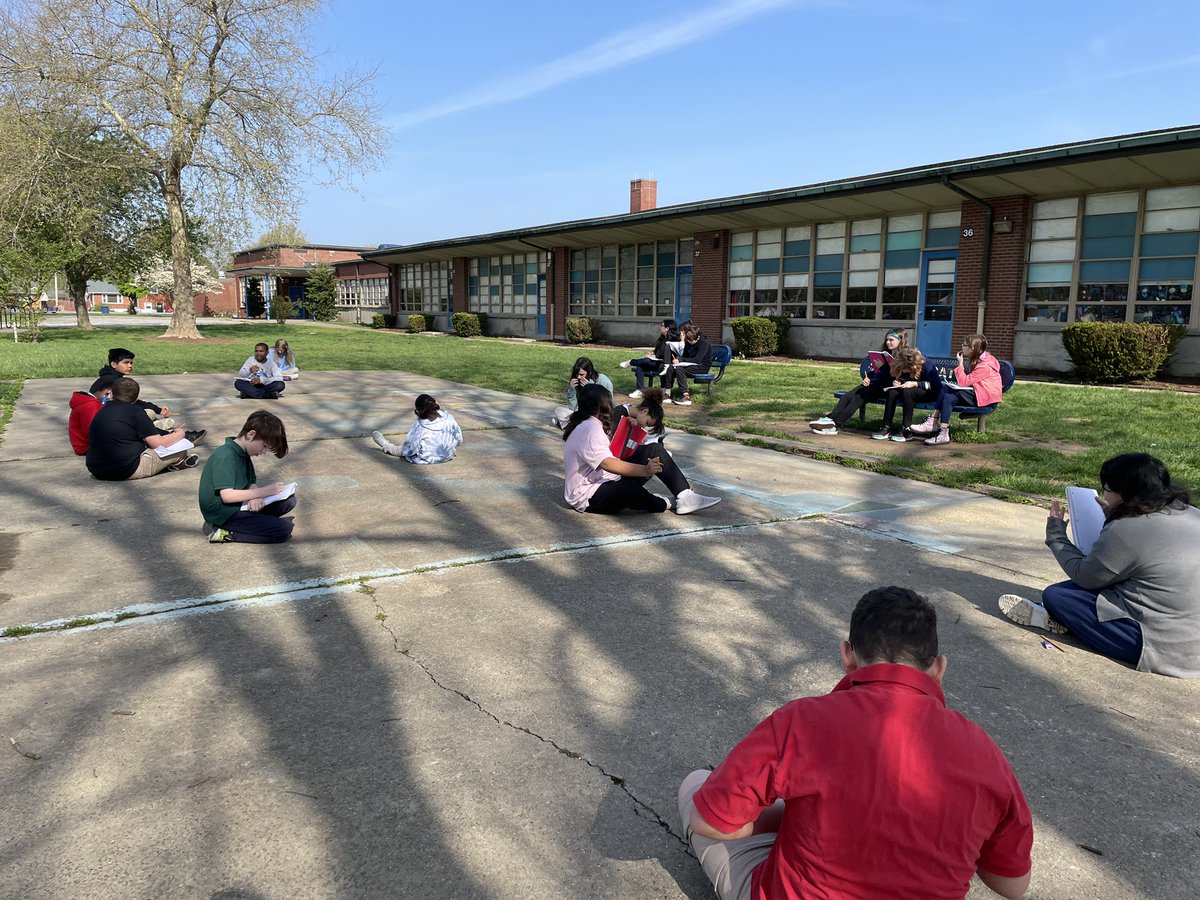 Hall__4th's tweet photo. Enjoying earth day writing poetry outside!🌎🌳♥️ https://t.co/wnAOSTIco6