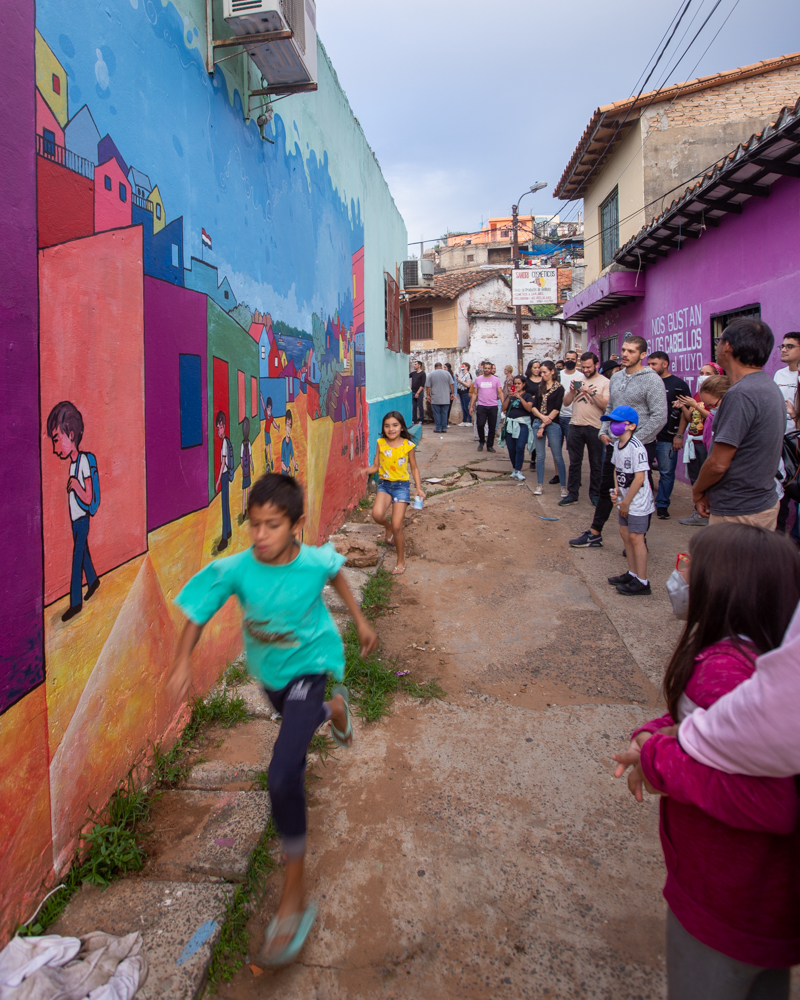 Fotociclo's tweet photo. El recorrido te lleva a lugares emblemáticos del barrio turístico, como Punta Karapa, la Casa de José Asunción Flores, la Escalinata Caballero, la Casona de Manuel Gondra y la Casa del actor Rubén Vysokolán. https://t.co/iNuarYMART