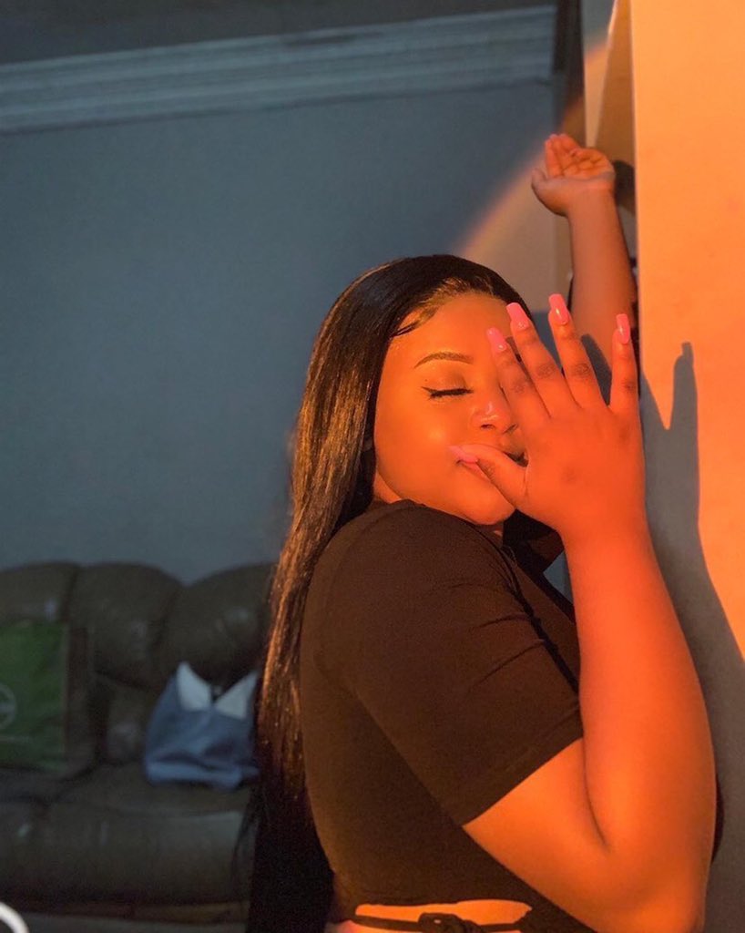 Kodzahh's tweet photo. Are you in Mutare looking for a wig plug? 
🚨New market Promo!! 🚨 
Well, I got you!! 
3part bob is only $30, 3part 30” long only $35, short bob @$20 and one part 30” long weave only $25 https://t.co/0cObWYMLm9