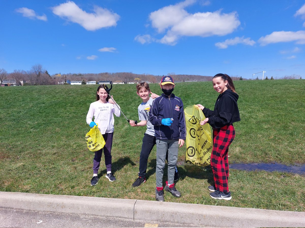 Ms. Downey🍃 tweet media