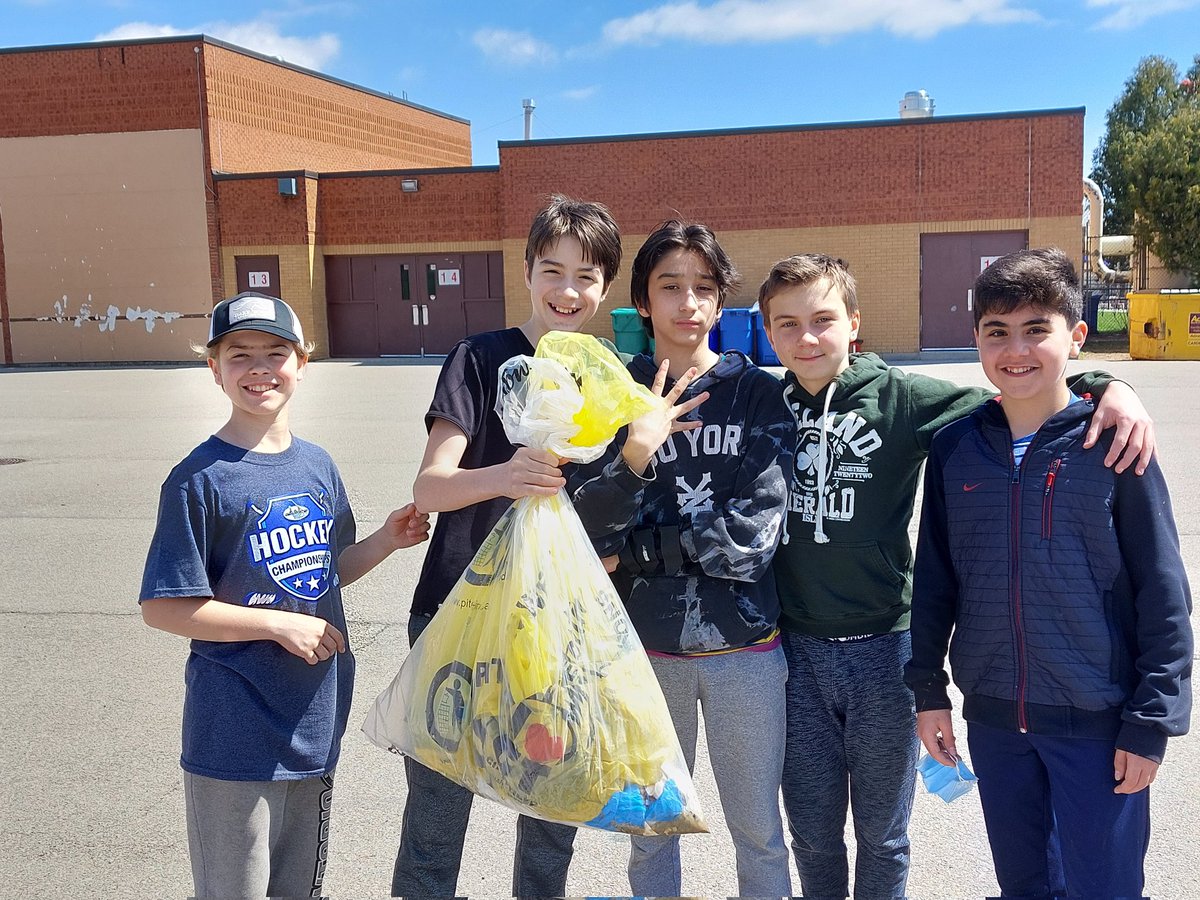 Ms. Downey🍃 tweet media