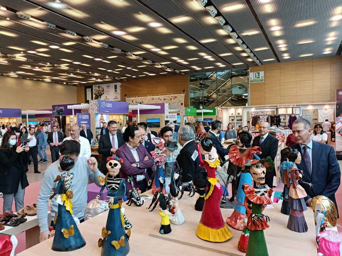 Inaugura el Secretario de  Turismo de 🇲🇽 <a href="/TorrucoTurismo/">MiguelTorrucoMarqués</a>, el Primer #TianguisInternacionalPueblosMágicos en Barcelona con el Embajador <a href="/QuirinoOC/">Quirino Ordaz Coppel.</a>, el Gobernador <a href="/omarfayad/">Omar Fayad</a> y la <a href="/ConsulMexBCN/">Consulmex Barcelona</a> <a href="/ClaudiaPavlovic/">Claudia Pavlovich A.</a>. Agradecemos la presencia de autoridades del Gobierno de España y <a href="/UNWTO/">UN Tourism</a>