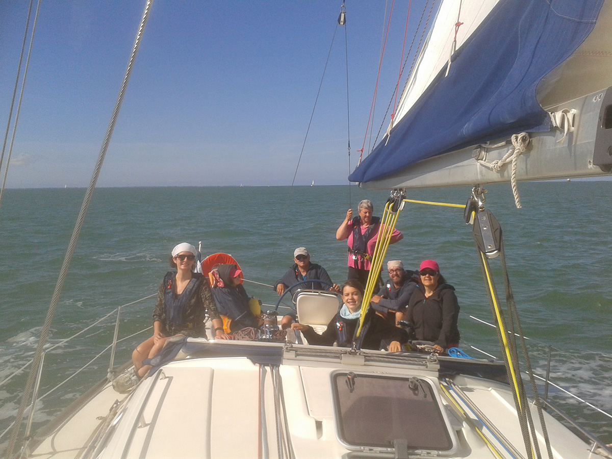 ASSHAV86's tweet photo. L'Asshav Poitiers propose la découverte voile en mer (3 ou 4 jours)
https://t.co/UXaxbRpsLw https://t.co/KCrNfC82Je
