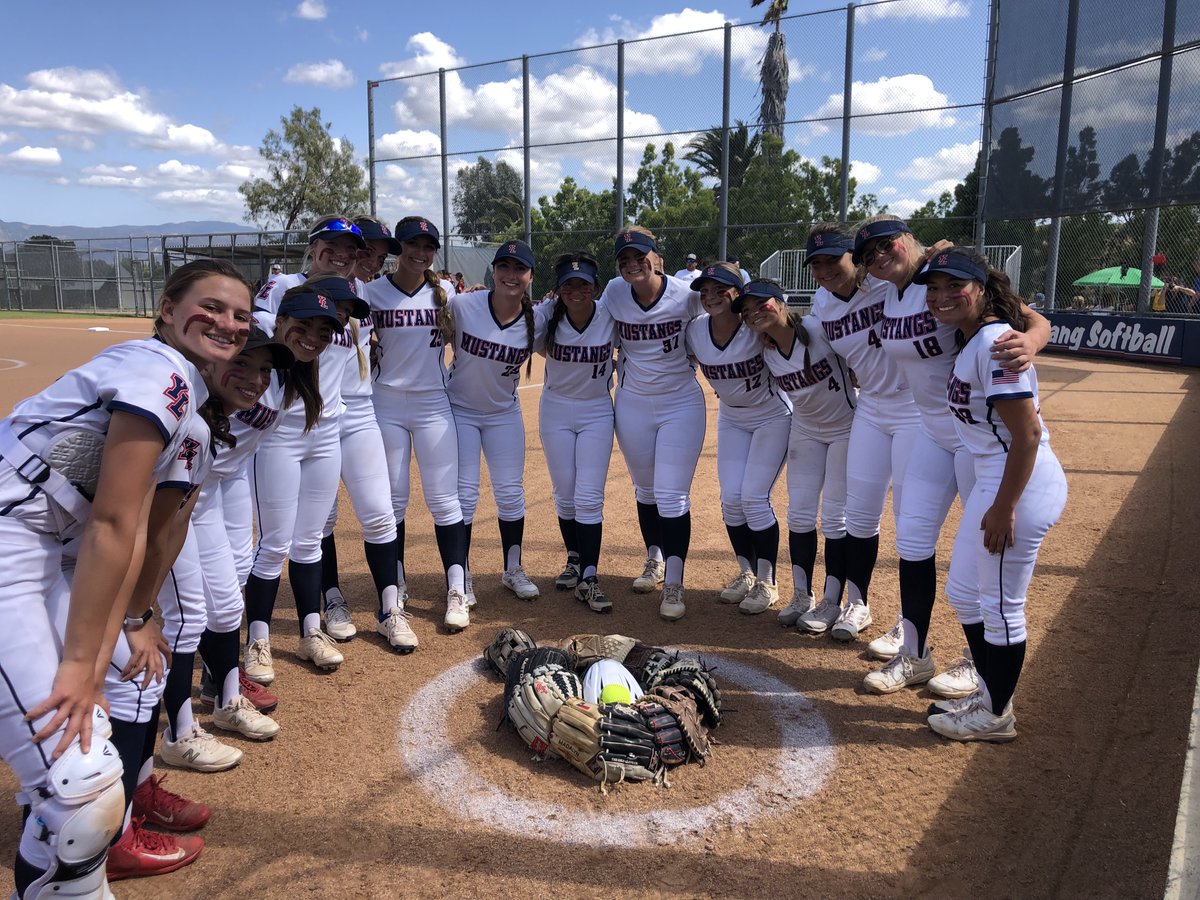 ylhigh's tweet photo. SENIOR DAY LEAGUE GAME! (North Hills)

YORBA LINDA:  8
EL MODENA:  0

YL:  Katsivalis 3-4, 2B, 1-RBI. Medellin 3-4, HR, 2RBI. Jeanblanc 2-4, HR, 3RBI. Smith 2-3, 2B https://t.co/C91pAkITZz