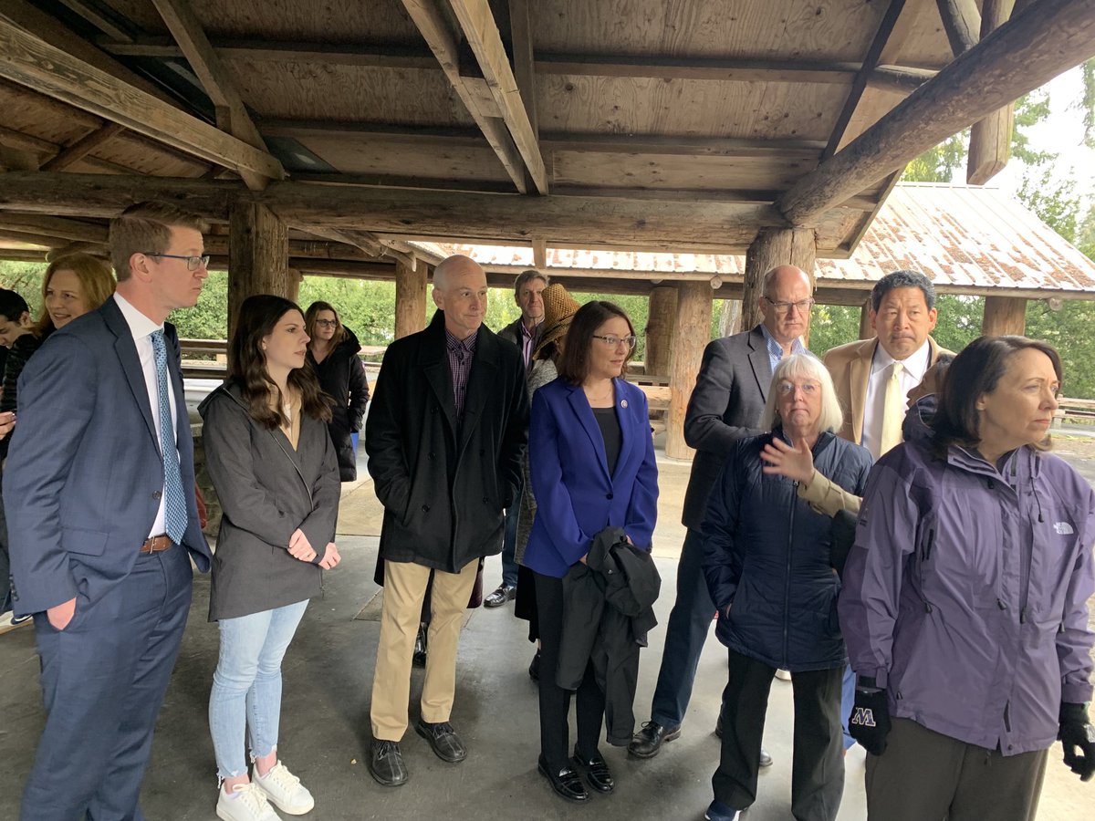 Mayor Harrell and most of WA Democratic congressional delegation await Biden