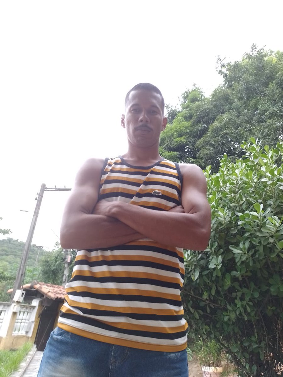 LuizGui81326618's tweet photo. Vem pra selva vem ... Tempão sem posta nada tô né pai #gui20 https://t.co/HqKxmM8qEU