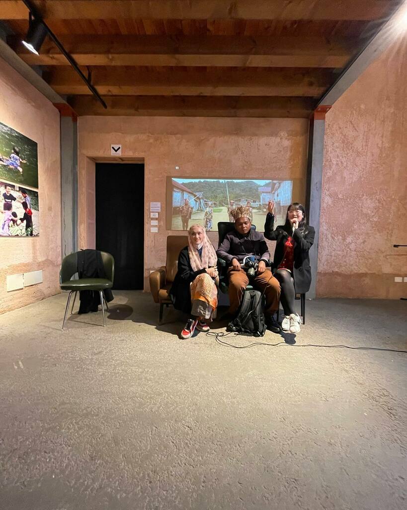 CuratorView's tweet photo. “looking past the idea of identity” - quote from paneldiscussion @portperakvenice @projekrabak #veniceartbiennale2022 #collateralevent #contemporaryartwork #fineart #nowness #modernart #artwork #artlovers #artdaily #artoninstagram @camillaboemio #khaledr… https://t.co/aIMVg1WMfs https://t.co/9pDN7vxkC5