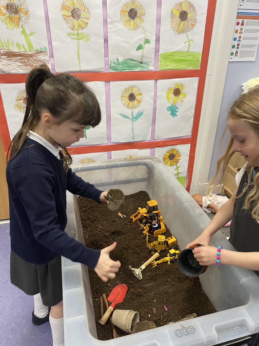 St Clement's P2 tweet media