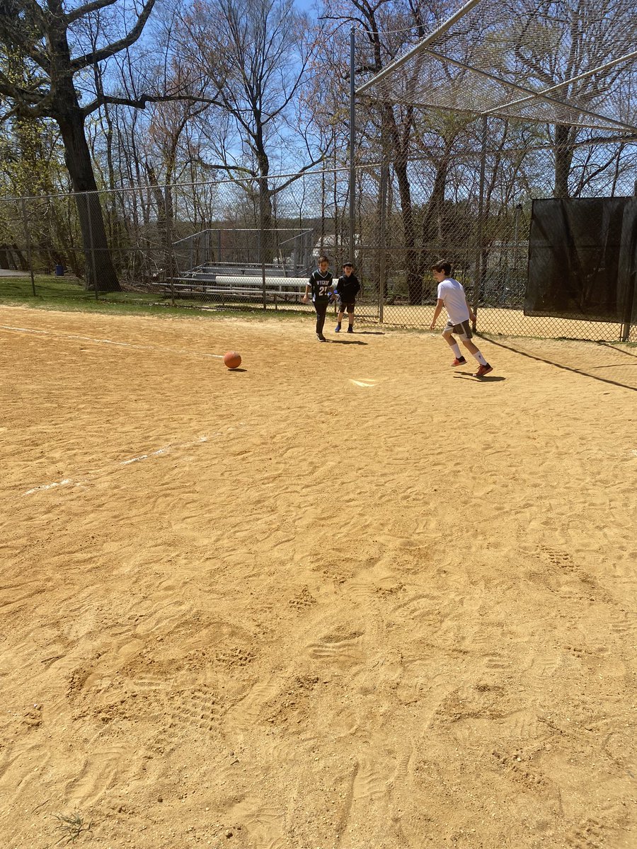 Karen Ermer tweet media