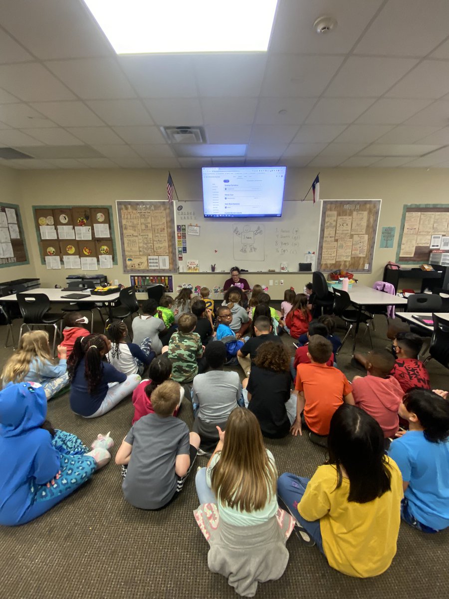 ChelsBels_3's tweet photo. Northwest Reads! We are so thankful for our readers today! 
#readingisfun #northwestreads @JCTElementary @LAERomer @srgarrison01 https://t.co/63qcQnL05q