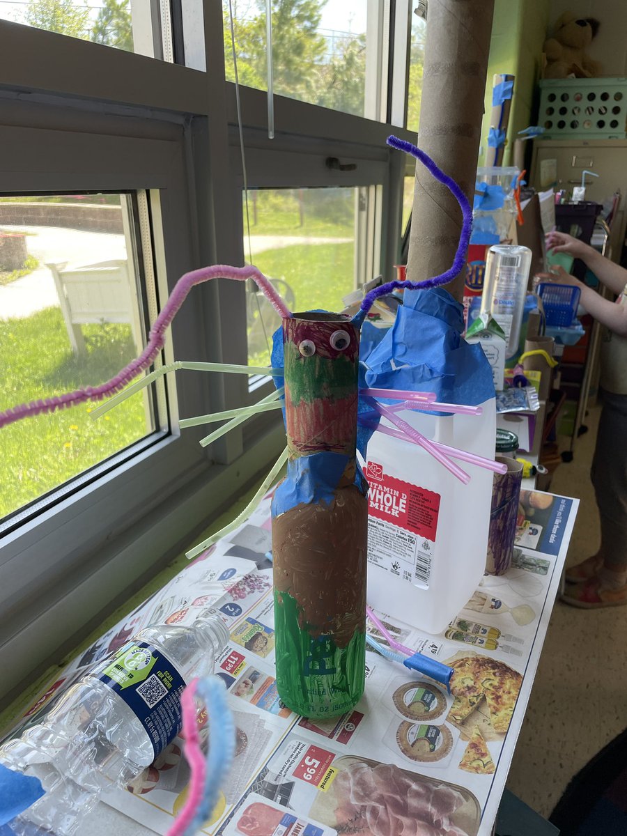 MissHarvey21's tweet photo. Happy Earth Day! We collected materials all week to reuse ♻️ /recycle to make some pretty cool stuff! Robots, airplanes, an octopus, a purse, and more!! https://t.co/Tmv2Zr2NxW