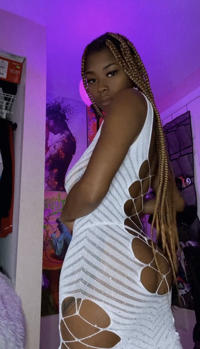 pretty_yunique's tweet photo. Some of my favorite pictures pt. 4 🥰 https://t.co/PuwoeXKrqQ