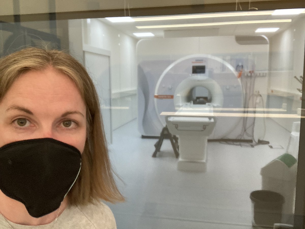 mfcallaghan's tweet photo. Last stop on the #7T #MPM #Reproducibilty European tour with @siya_sher was today in @MPI_CBS. Thanks to @LukeJoelEdwards and Kerrin for keeping us company during scanning, and @NikWeiskopf for hosting us. https://t.co/ydySmgbQpF
