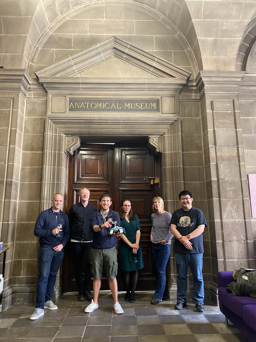 HelenLMarshall's tweet image. @EdinUniFUSION Huge thanks to @SeanHMcMahon for a wonderful talk and the (all off-Twitter?!) organisers and Anatomy Museum staff! Delighted to be a part of this exhibition. @AnatomyatEd
(@XinRanLiu_1 cheers for bringing your robot and facts about sunken ships and physics!) 🚀💫