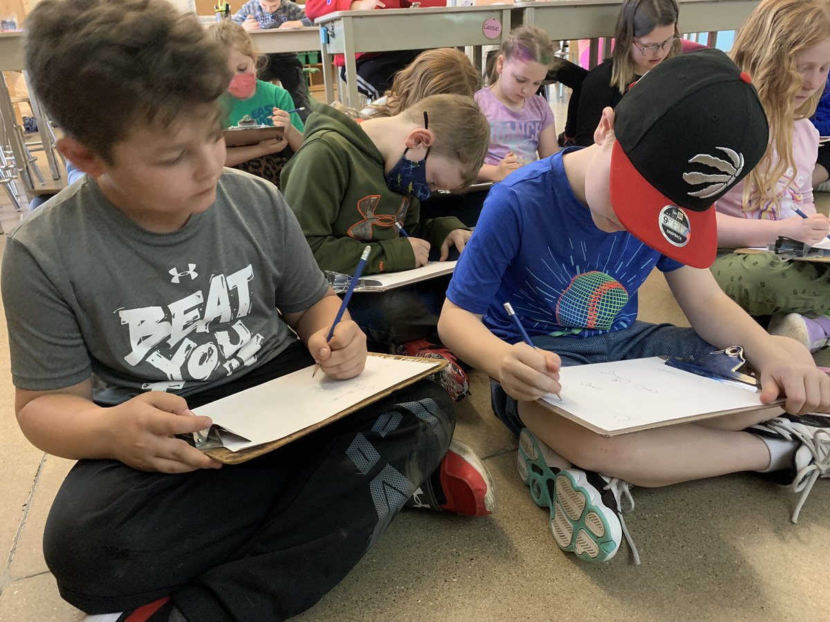 3wlittlefalls's tweet photo. A special art session with Christin Dennis, focusing on line & telling a story through our artwork #SpiritHorses #TheArts @LittleFallsPS https://t.co/ft0C9jXLEv