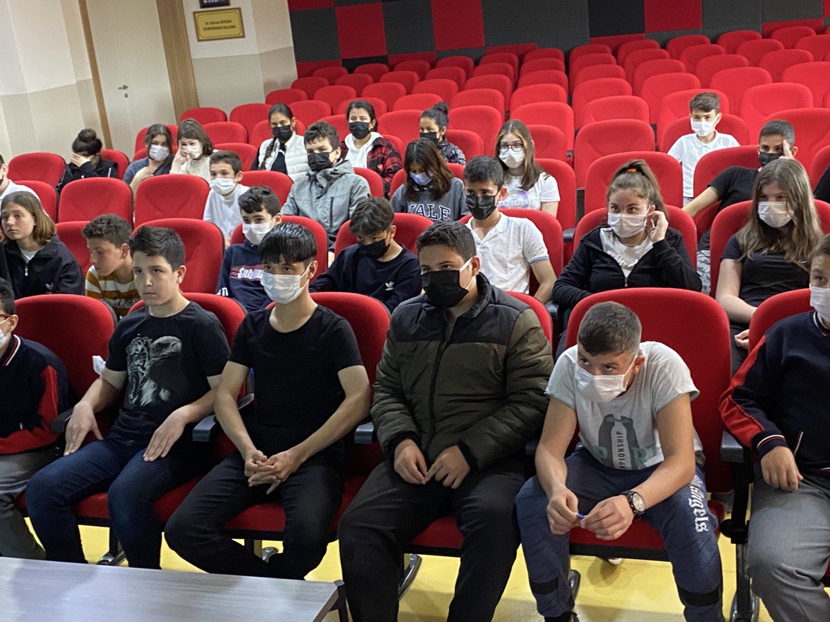 Okul Müdürümüz Çağdaş ÇELİK tarafından 7. Sınıf öğrencilerimize yönelik "Akran Zorbalığı" konulu seminer verildi. <a href="/Edirne_MEM/">Edirne İl Millî Eğitim Müdürlüğü</a> <a href="/Dr_Onderarpaci/">Dr. Önder ARPACI</a> <a href="/ipsalailcemem/">İpsala İlçe MEM</a> <a href="/smehmetengin/">Salih Mehmet ENGİN</a>