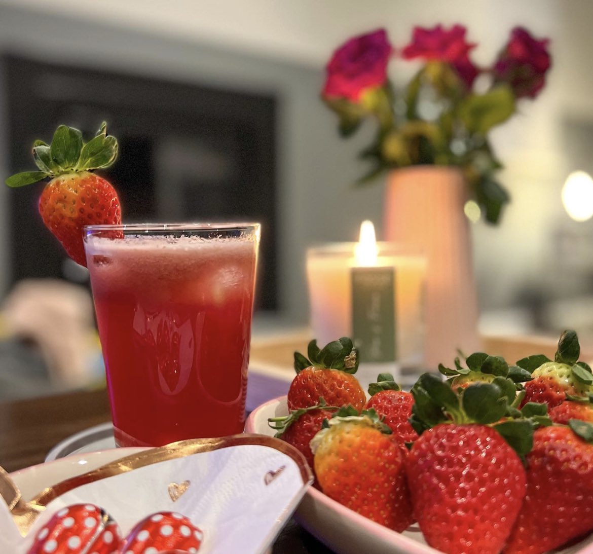 Friday night spent right 😍 How are you spending yours? #ItsFunkingTime #funkincocktails #strawberrydaiquiri #cocktailsathome