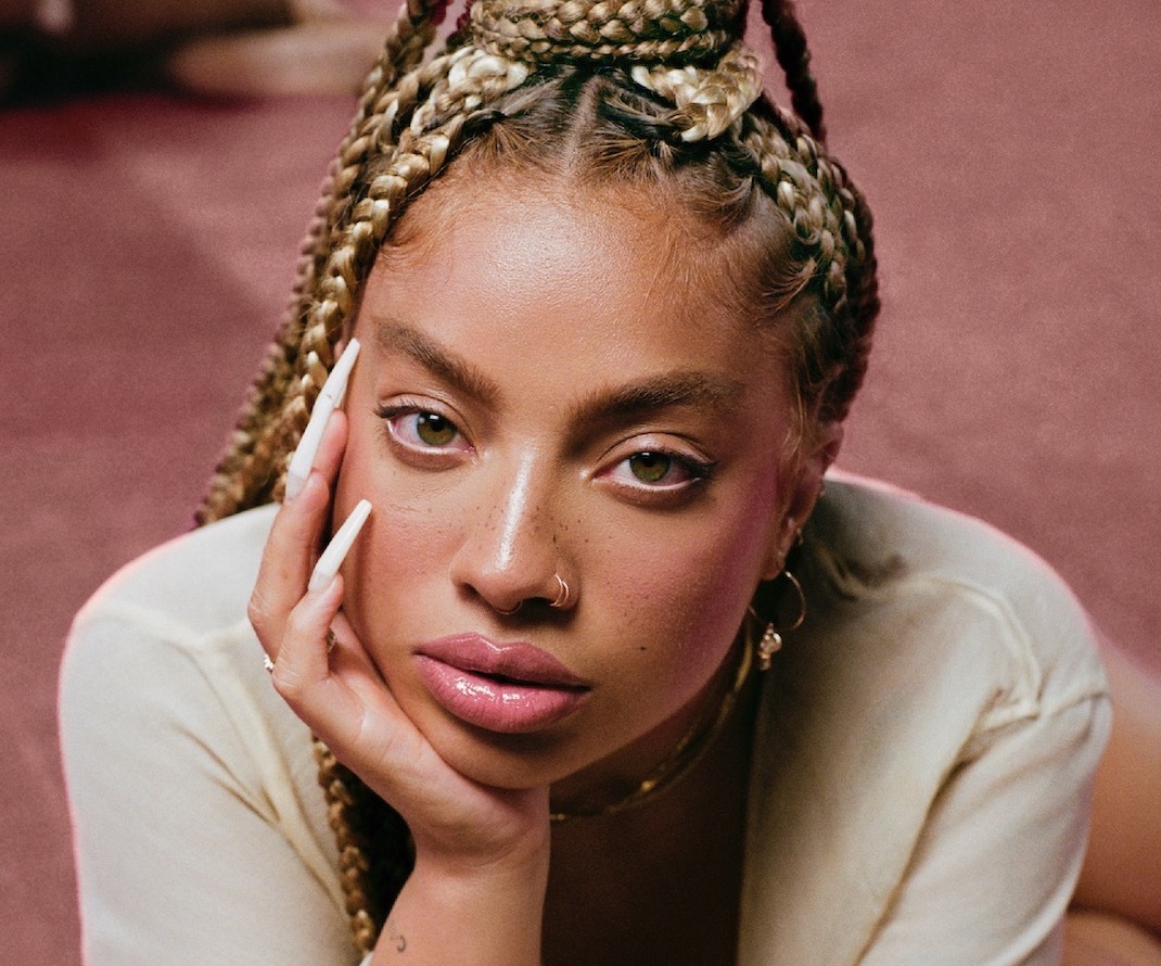 Kiana Ledé has officially signed with 10 Summers Management ✍️