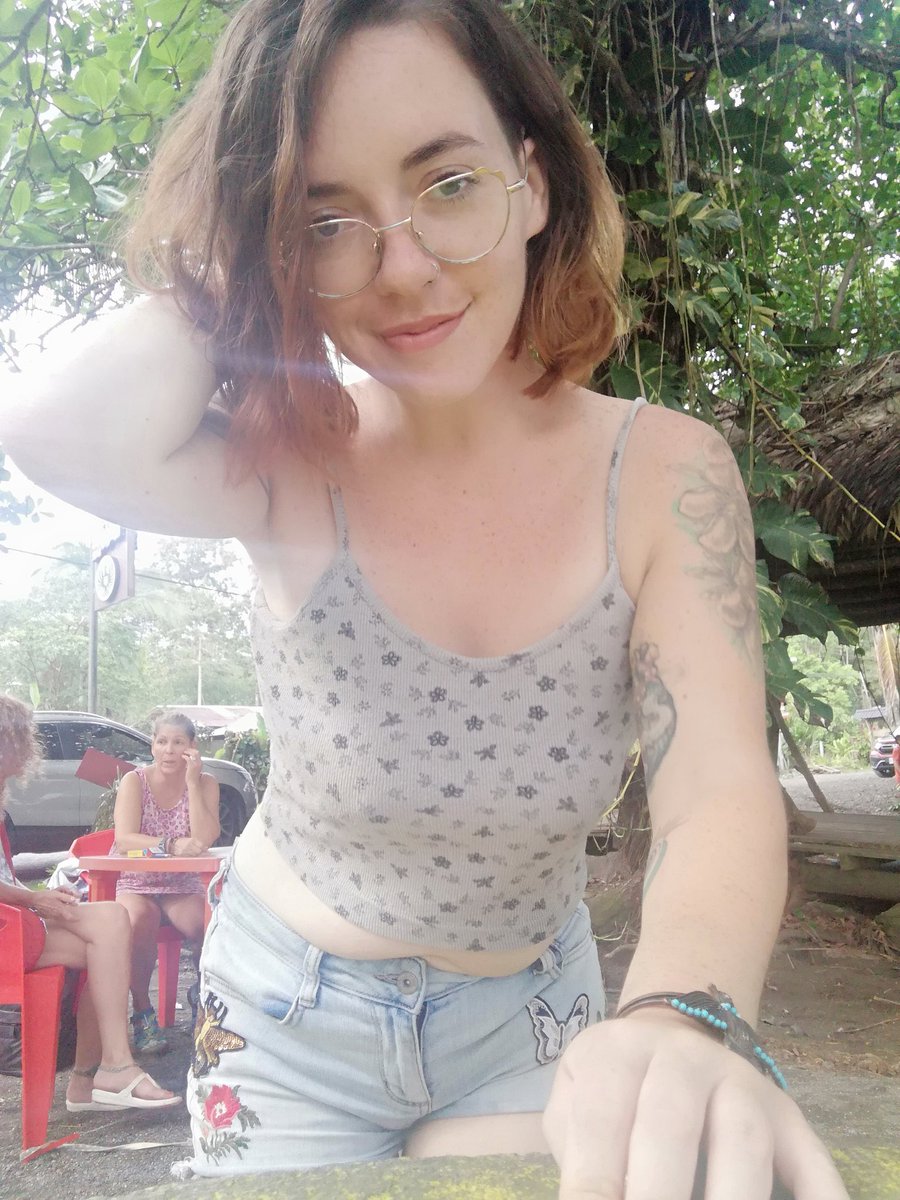 MissMollyRyder's tweet photo. I shaved off my dreads and cut my hair the other day. What do you think?
#fridaymorning https://t.co/vmUD6icFm0