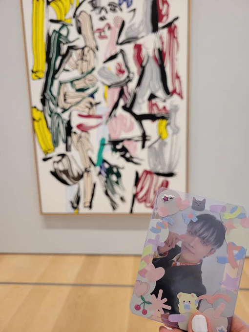 As a reward for finishing my work this week I took hong on a museum date :> 