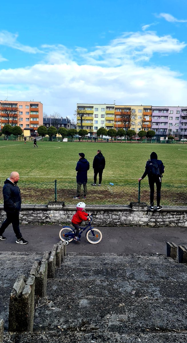 rozebetonuu's tweet image. Górnik Piaski - Zagłębiak Tucznawa 3:0
Stajer 50, 55  69
Klasa A Sosnowiec (7 League) 

#groundhopping #NonLeague #supportyourlocalfootballteam

Wiecej na fejsie i instagramie rozebetonu