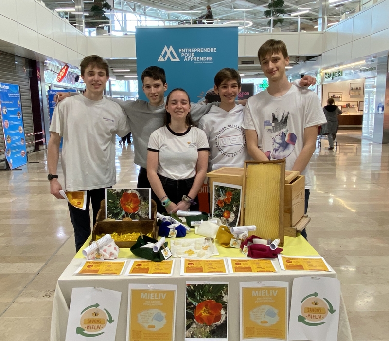 rucherCIV tweet media