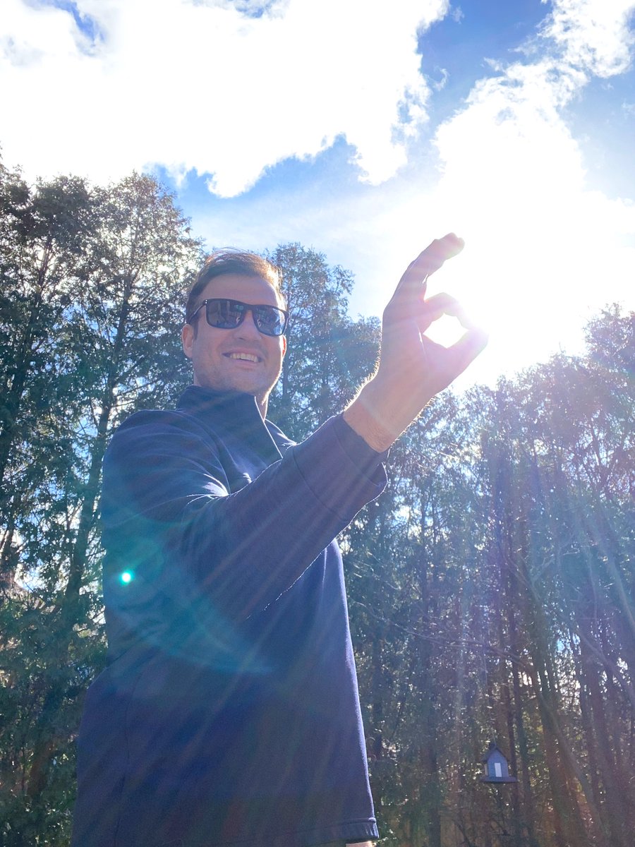 It’s an A-OK Spring day in #TheSix! Great to be back out on the trails logging some smileage with the sun shinning. Lots to celebrate in the city- #Leafs &amp; #Raptors are both play-off bound! Bring it on! #Wellness