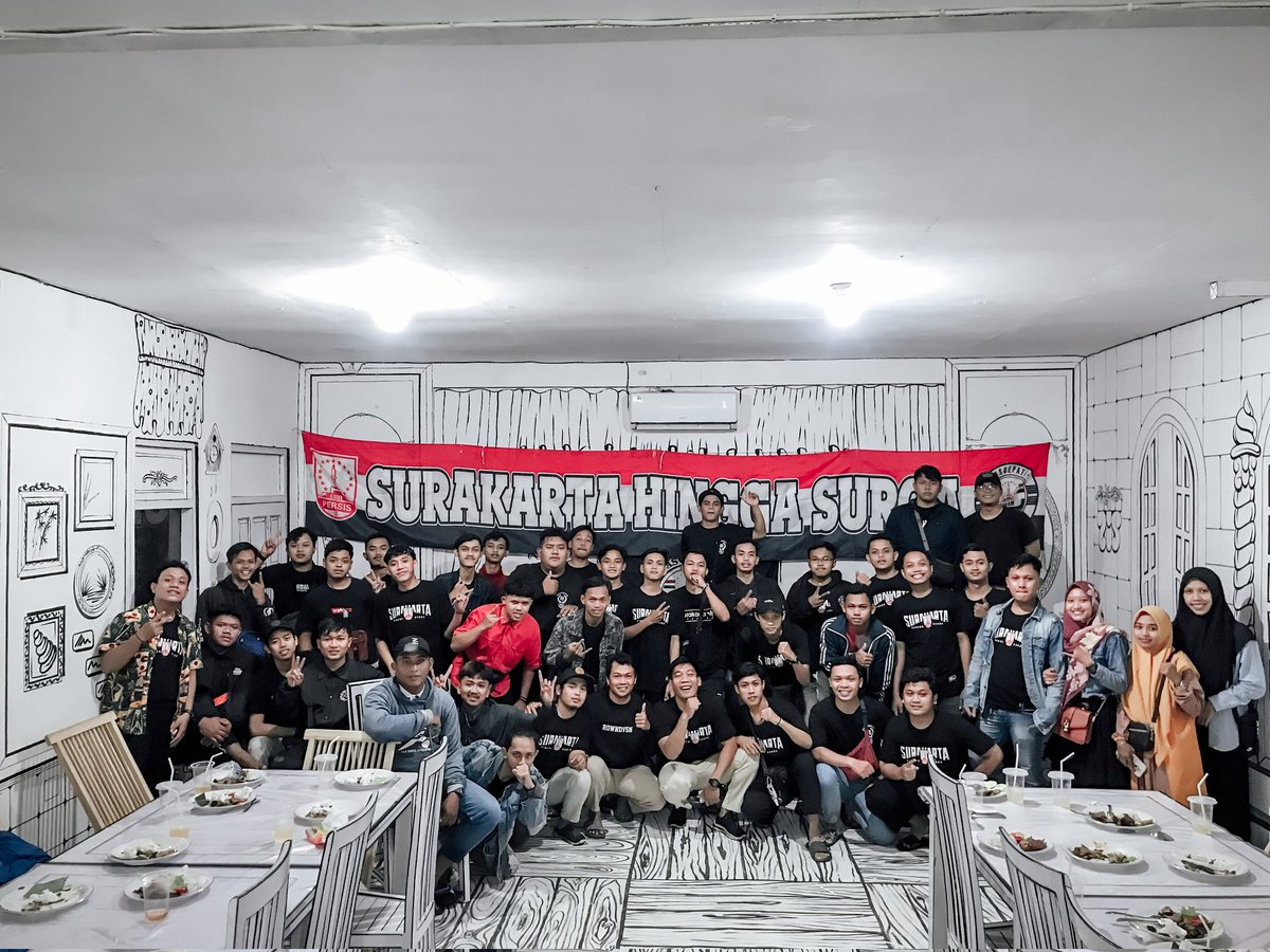 tyybeeeee's tweet photo. Bukber perdana with keluarga PasoepatiJokam❤ https://t.co/Og45jw7tIg