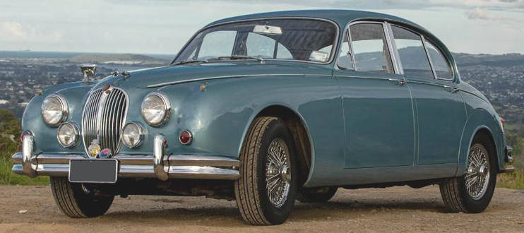 UltimativCars's tweet photo. #Webbs3CC
The #Jaguar #Mark2 (1959-67) was made in 83,976 units, of which 2,663 in 1967 & of those, 949 u. as 2.4 (245 LHDs & 704 #RHD|s).
This 1967 #RHD-2.4, painted in #Opalescent #Silver #Blue, was est. at AUS$50-70k | $37,200-52,100 | 34.200-47.900 €, but wasn't sold. https://t.co/WvnrdnGH5T