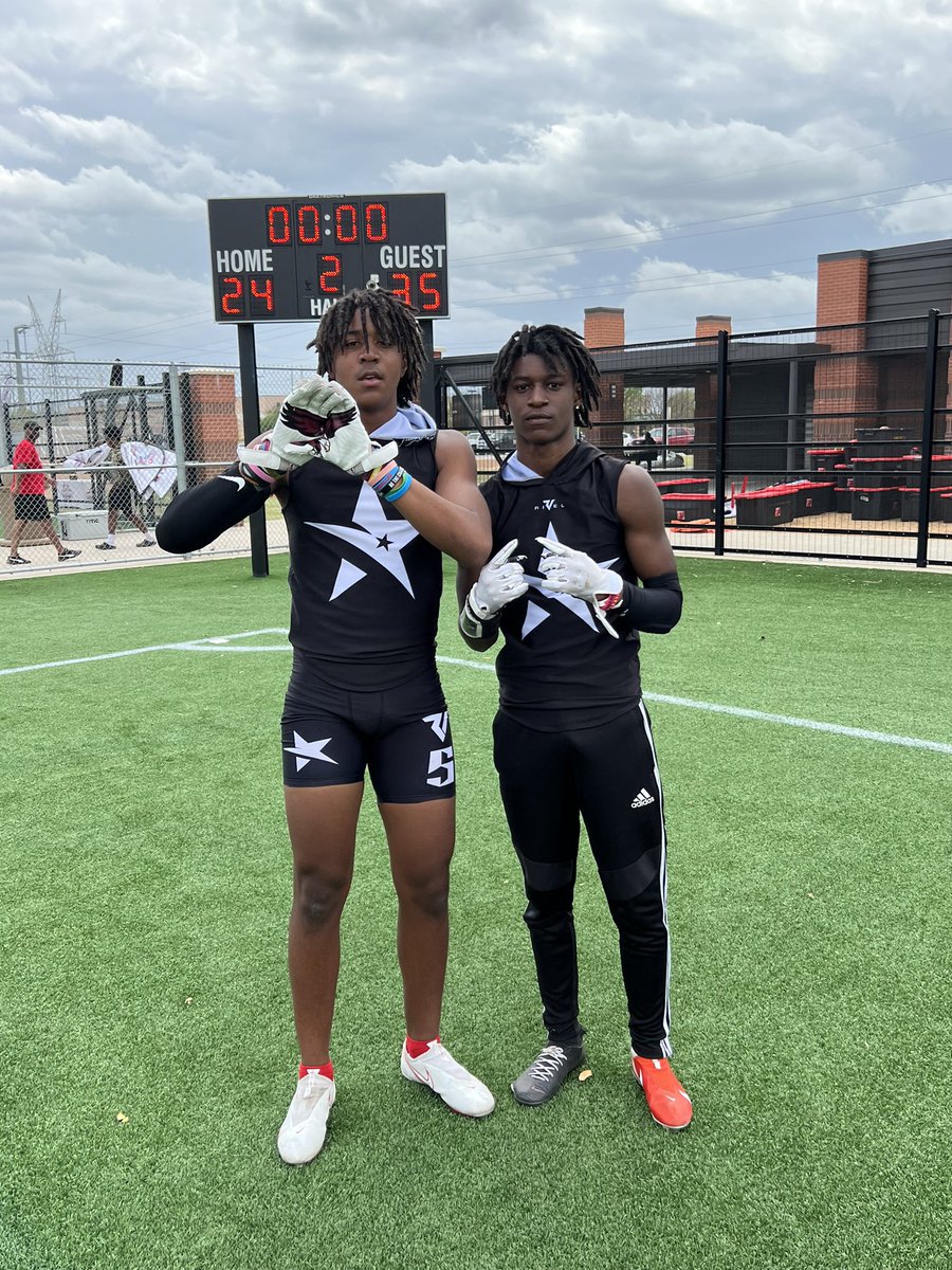 BryceMcdonald_4's tweet photo. Came to Dallas this weekend and won the championship had a great time .@Lonestar7v7 @Championship7v7 @movement_doc_ @_slick13_ https://t.co/s6NqzpA4zH