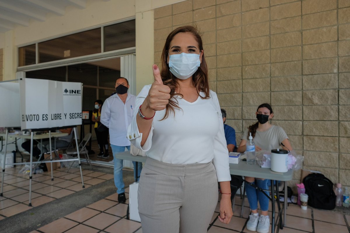 MaraLezama's tweet photo. Ejercí mi derecho y participé en el proceso histórico de #RevocaciónDeMandato. ¡Viva la democracia! https://t.co/mwL9wIgvC5