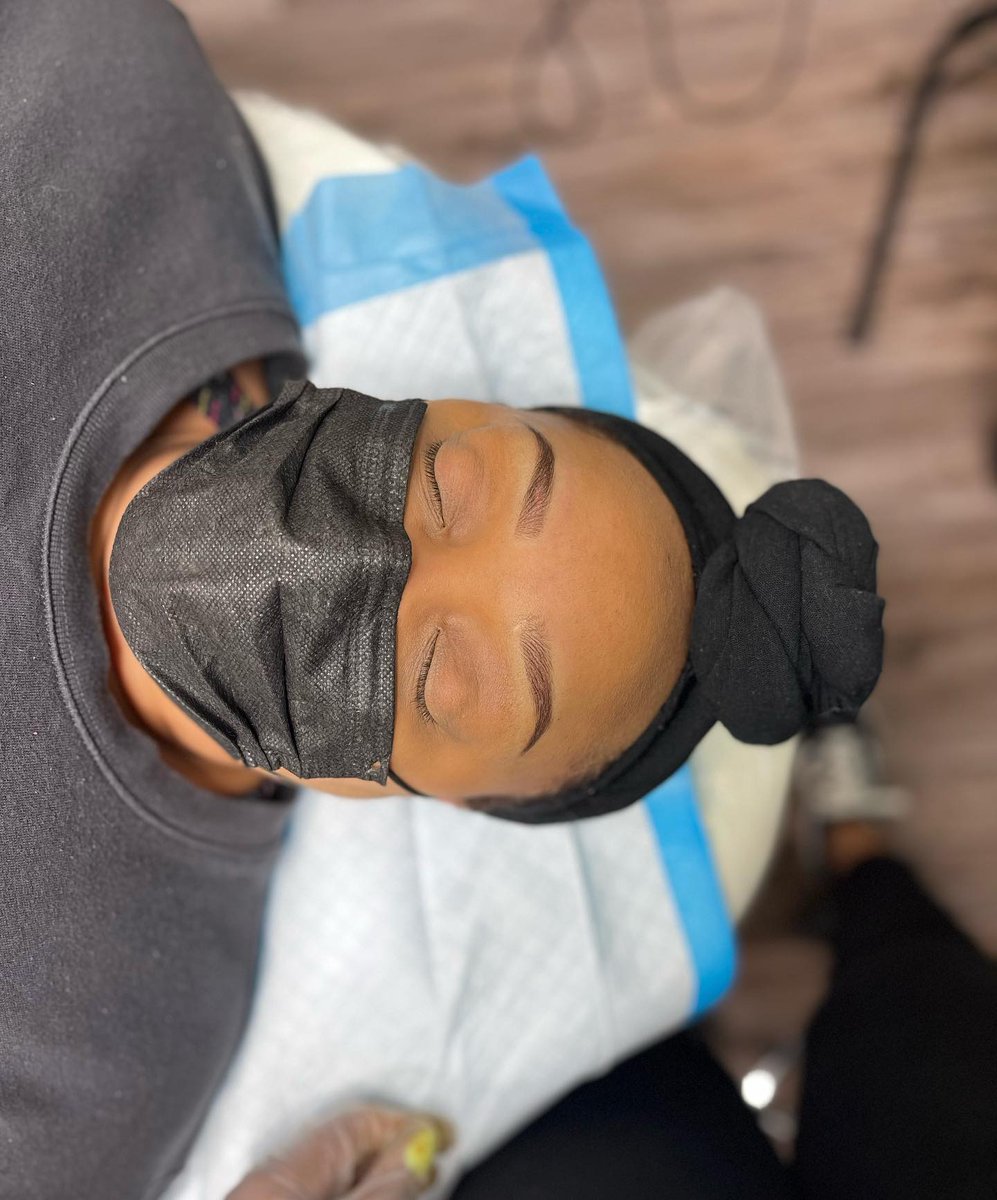 robinsharmaine's tweet photo. My lovely client came in for her final session! These brows will last for up to 3 years! Donβt forget to book you PMU brows session today! #microshadingombre #naturalbrows #mariettabrows #mariettabrowshaping #atlbrows https://t.co/VLg1vmFiLI