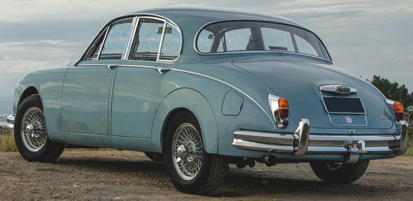 UltimativCars's tweet photo. #Webbs3CC
The #Jaguar #Mark2 (1959-67) was made in 83,976 units, of which 2,663 in 1967 & of those, 949 u. as 2.4 (245 LHDs & 704 #RHD|s).
This 1967 #RHD-2.4, painted in #Opalescent #Silver #Blue, was est. at AUS$50-70k | $37,200-52,100 | 34.200-47.900 €, but wasn't sold. https://t.co/WvnrdnGH5T