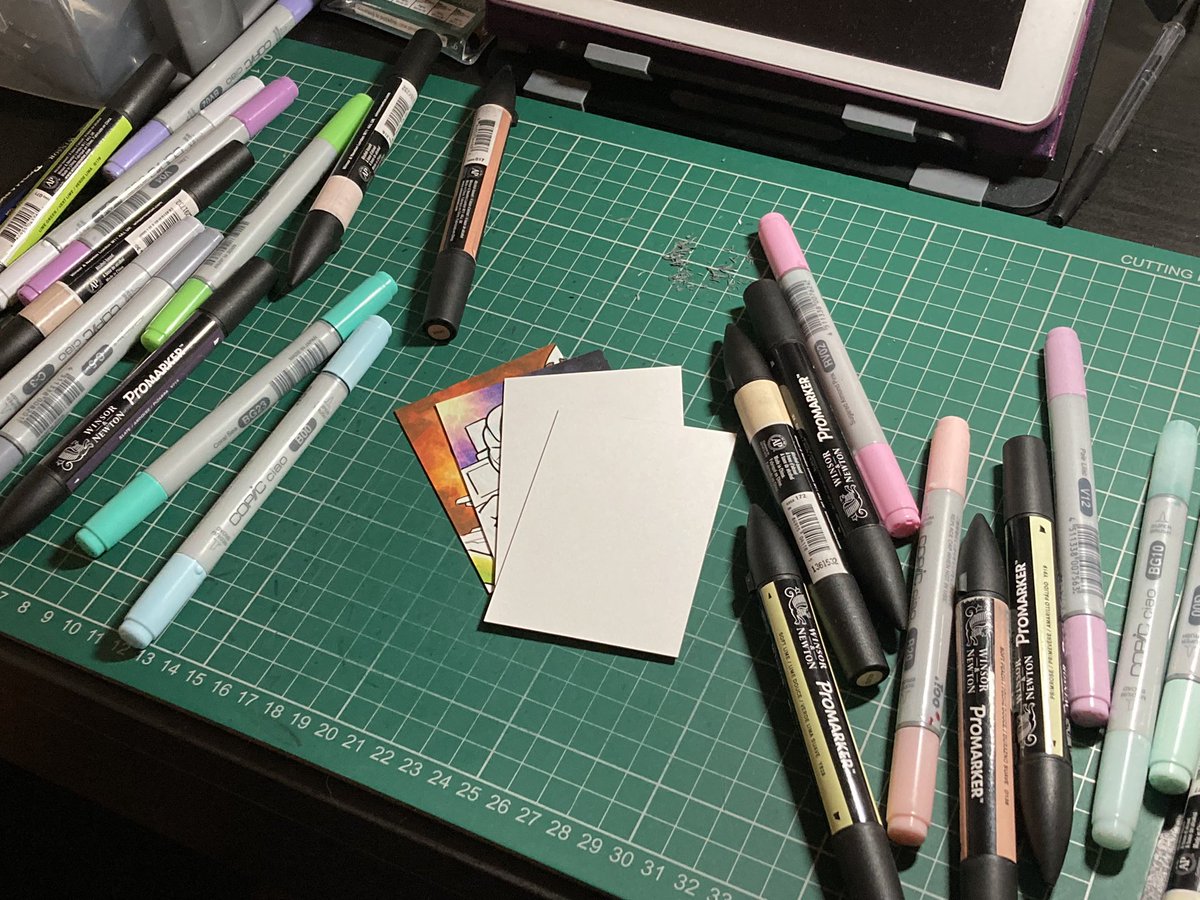 Pjhill81's tweet photo. Total chaos!
I’m normally tidy honest 😁

My work space today as I work through #sketchcard projects 

#workspace #drawingtable #sketchcardartist #art #illustration https://t.co/pyZDkZXE3i