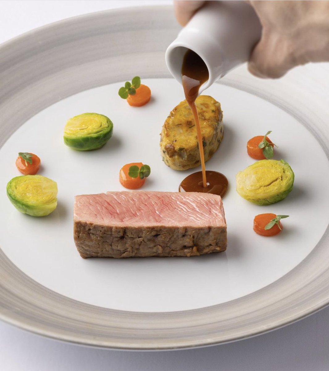 Restaurant_DB's tweet photo. おはようございます。
今週もよろしくお願い申し上げます！

📷ドミニクブシェトーキョー

#dominiquebouchet
#ドミニクブシェ
#ドミニクブシェトーキョー
#レコパン
#ドミニクブシェ京都
#フランス料理
#東京
#銀座
#ウエスティン都ホテル京都
#おはようございます
#staysafe
#4月 https://t.co/Cd8evWxkQ6