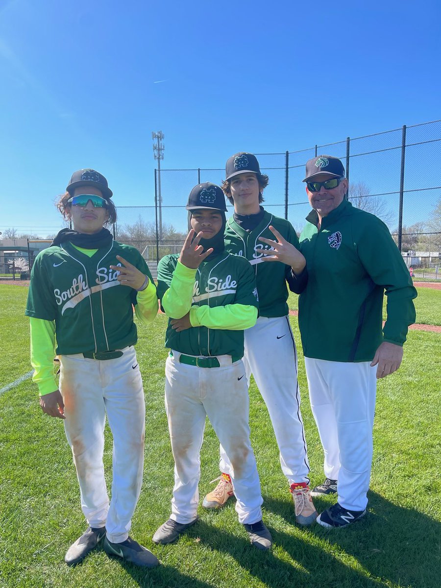 STMbaseball31's tweet photo. Great job on Saturday!  First win of the year. #family #southside https://t.co/gRsaXnfRrU