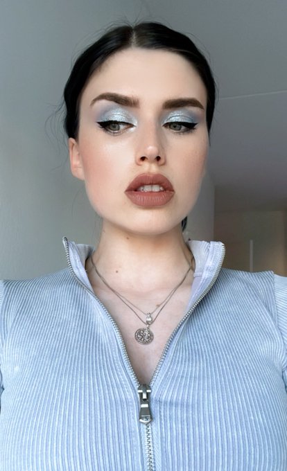 Todays mood, Idk anymore ?❄️ https://t.co/Qwuo8ErwU0