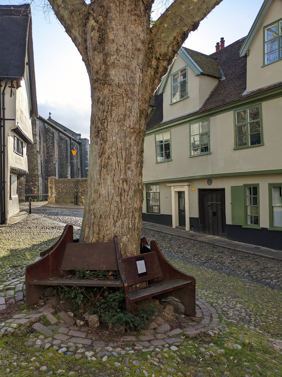 Placeholder Press tweet media